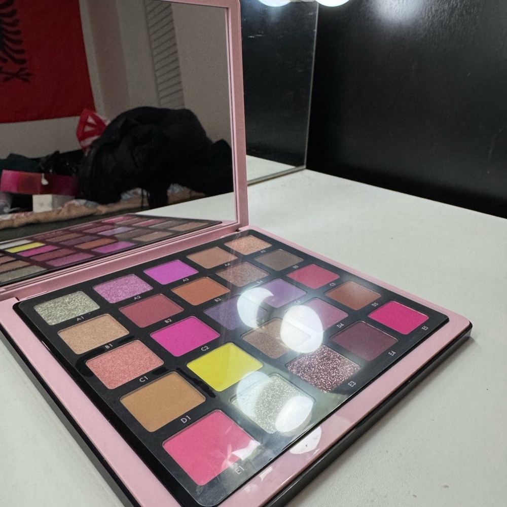 ABH Norvina Collection - Picture 2 of 3